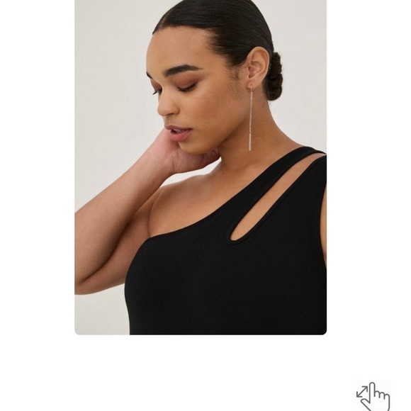 Torrid Black Foxy One Shoulder Cutout Top size 4X - Picture 8 of 9